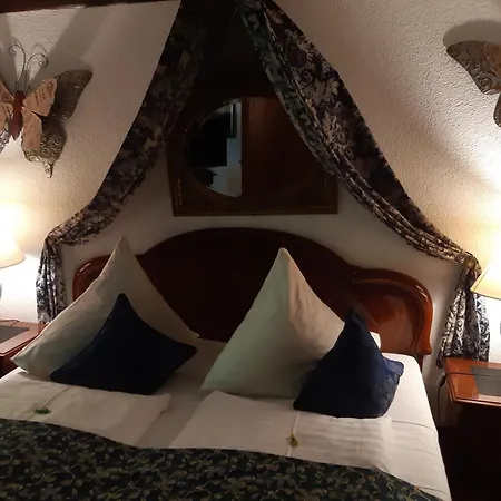 Altfraenkische Weinstube Pensjonat 3*