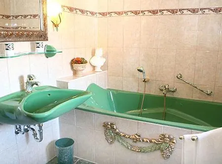 بيت ضيافة Altfraenkische Weinstube 3*